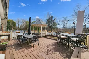 7 Market Dr, Syosset, NY 11791 - Photo 46