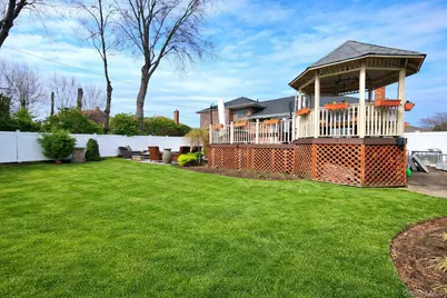 7 Market Drive, Syosset, NY 11791 - Photo 50