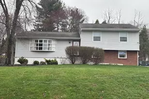 5 Verplanck Ave, Hopewell Junction, NY 12533 - Photo 2