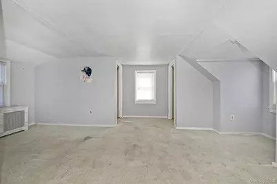 86 Horton Place, Syosset, NY 11791 - Photo 14