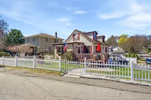 142 Orchard Rd, Mahopac, NY 10541 - Photo 2