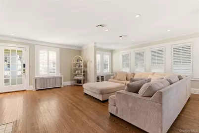 11 Oakland Street, Huntington, NY 11743 - Photo 2