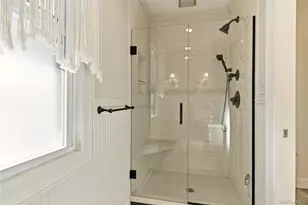 11 Oakland St, Huntington, NY 11743 - Photo 10