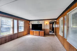 22 Buttercup Dr, Bohemia, NY 11716 - Photo 10