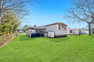 22 Buttercup Dr, Bohemia, NY 11716 - Photo 6