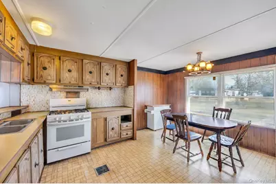 22 Buttercup Drive, Bohemia, NY 11716 - Photo 12