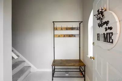 237 Panorama Court, Poughkeepsie, NY 12603 - Photo 4