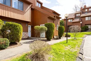 237 Panorama Ct, Poughkeepsie, NY 12603 - Photo 2