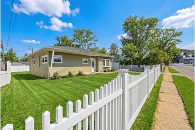 34 Croydon Road, Amityville, NY 11701 - Photo 22