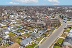 34 Croydon Rd, Amityville, NY 11701 - Photo 24