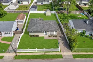 34 Croydon Rd, Amityville, NY 11701 - Photo 16