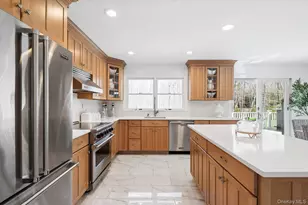 9 Red Creek Cir, Hampton Bays, NY 11946 - Photo 16