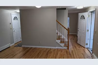 16 Nelson Avenue, Hicksville, NY 11801 - Photo 2