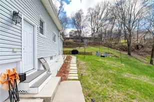 1463 Lincoln Terrace, Peekskill, NY 10566 - Photo 14