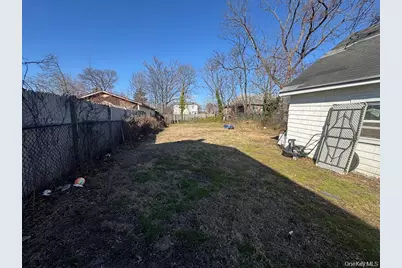 37 Maple Avenue, Hempstead, NY 11550 - Photo 4