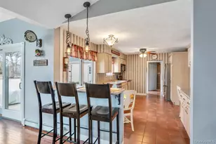 68 Hill Dr, Bohemia, NY 11716 - Photo 8