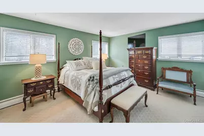 68 Hill Drive, Bohemia, NY 11716 - Photo 18