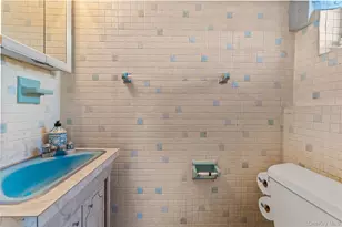 35 Lispenard Ave, New Rochelle, NY 10801 - Photo 22