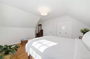 46 S Ireland Pl, Amityville, NY 11701 - Photo 12