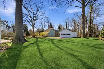 46 S Ireland Place, Amityville, NY 11701 - Photo 34