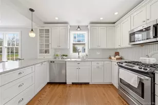 46 S Ireland Pl, Amityville, NY 11701 - Photo 26