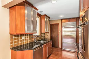 11 Rockhill Rd, East Hills, NY 11577 - Photo 12