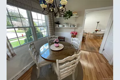 16 W Oak Street, Farmingdale, NY 11735 - Photo 10