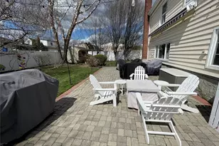 16 W Oak St, Farmingdale, NY 11735 - Photo 38