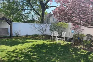 16 W Oak St, Farmingdale, NY 11735 - Photo 34