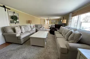 16 W Oak St, Farmingdale, NY 11735 - Photo 16