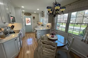 16 W Oak St, Farmingdale, NY 11735 - Photo 8