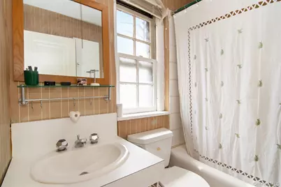 102 Magnolia Avenue, Mount Vernon, NY 10553 - Photo 18