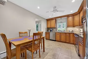 8 Glen Ln, Glenwood Landing, NY 11547 - Photo 10