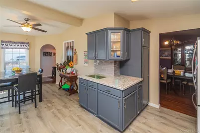 19 Biscayne Blvd, Poughkeepsie, NY 12603 - Photo 10