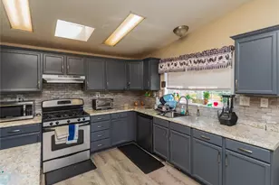 19 Biscayne Blvd, Poughkeepsie, NY 12603 - Photo 12