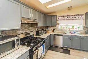 19 Biscayne Blvd, Poughkeepsie, NY 12603 - Photo 8