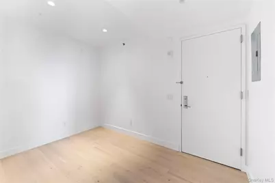 136-18 Maple Avenue #5G, Flushing, NY 11355 - Photo 12