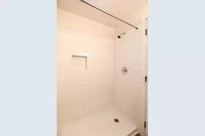 669 Broadway 9W #6, Ulster Park, NY 12487 - Photo 6