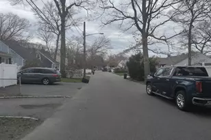 15 Ketcham Pl, Melville, NY 11747 - Photo 18