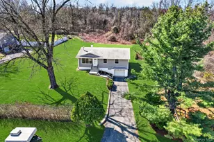 14 Claire Ann Dr, Warwick, NY 10990 - Photo 2