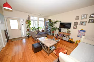 77-04 Aquatic Dr, Arverne, NY 11692 - Photo 4