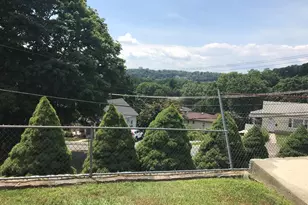 128 Lakeview Ave, Valhalla, NY 10595 - Photo 2