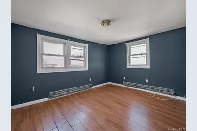 91 Elzey Avenue, Elmont, NY 11003 - Photo 22