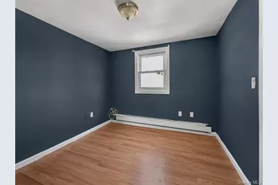 91 Elzey Avenue, Elmont, NY 11003 - Photo 8