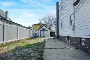 91 Elzey Ave, Elmont, NY 11003 - Photo 6