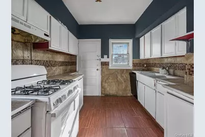 91 Elzey Avenue, Elmont, NY 11003 - Photo 18