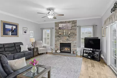 549 Highland Court, Moriches, NY 11955 - Photo 12