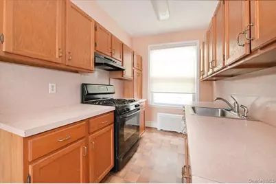 88-59 82nd Avenue, Glendale, NY 11385 - Photo 10