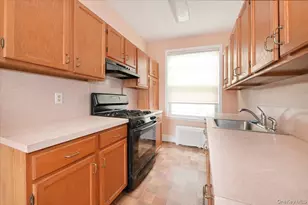 88-59 82nd Ave, Glendale, NY 11385 - Photo 10