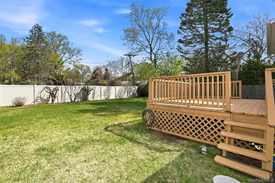 72 Woolsey Avenue, Glen Cove, NY 11542 - Photo 32